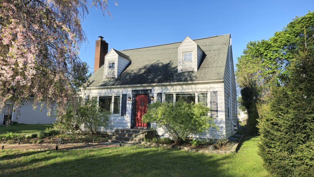 Front-right-photo-of-18-meeting-house-spring-rd-carlisle-pennsylvania-home-for-sale